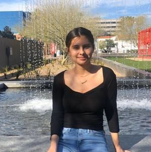 Meet your Posher, Ana